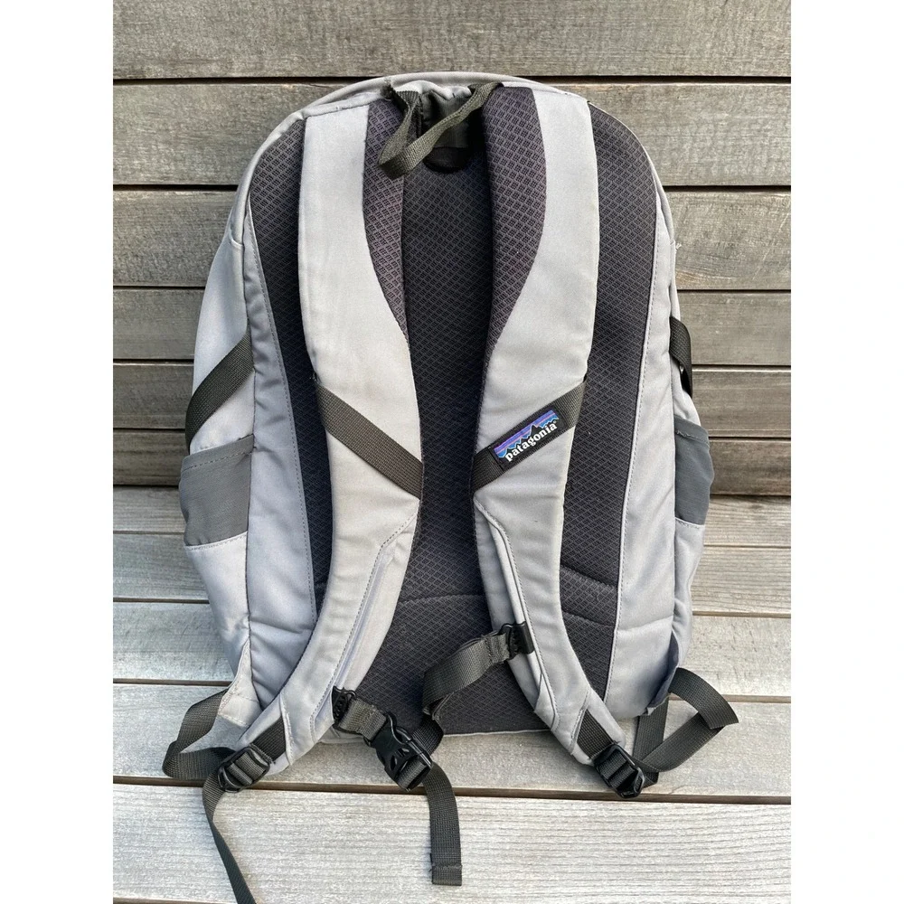 Patagonia Refugio 28L Backpack Feather Grey Daypack Laptop Bag 47911 FA15